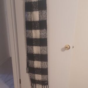 Black and White Checkered Scarf